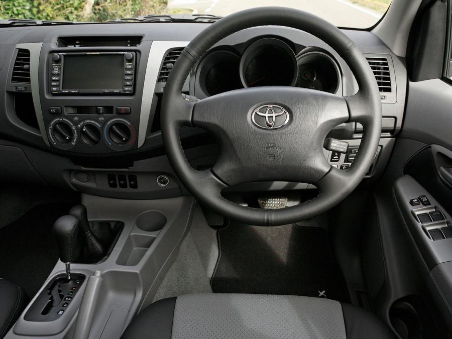  Toyota Hilux High Power 2008 года  (фото 4 из 8)